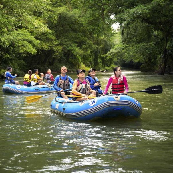 safari float tour background image